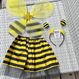 NEW 🐝 Girls Bumble Bee Halloween Costume Set Skirt, Wings and Headband Size 3+